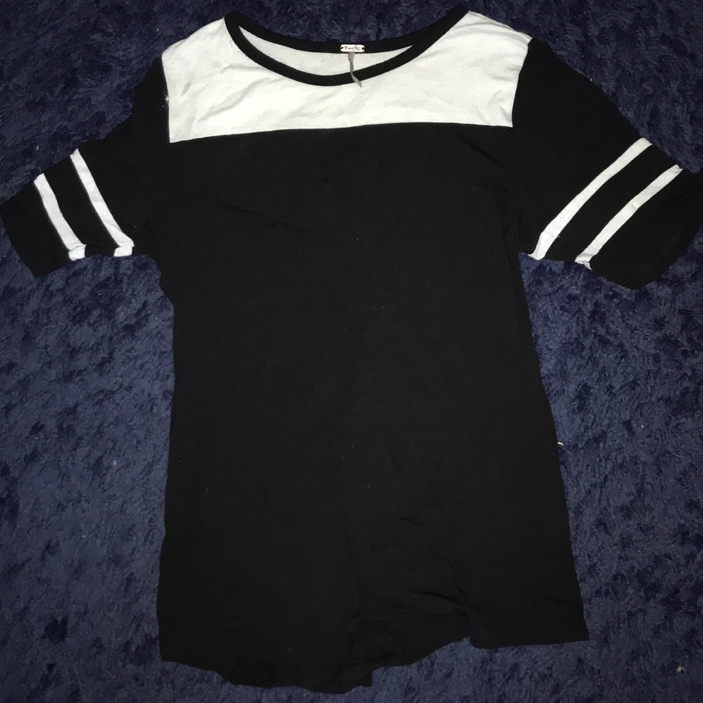 Black and White Comfortable Tee Shirt